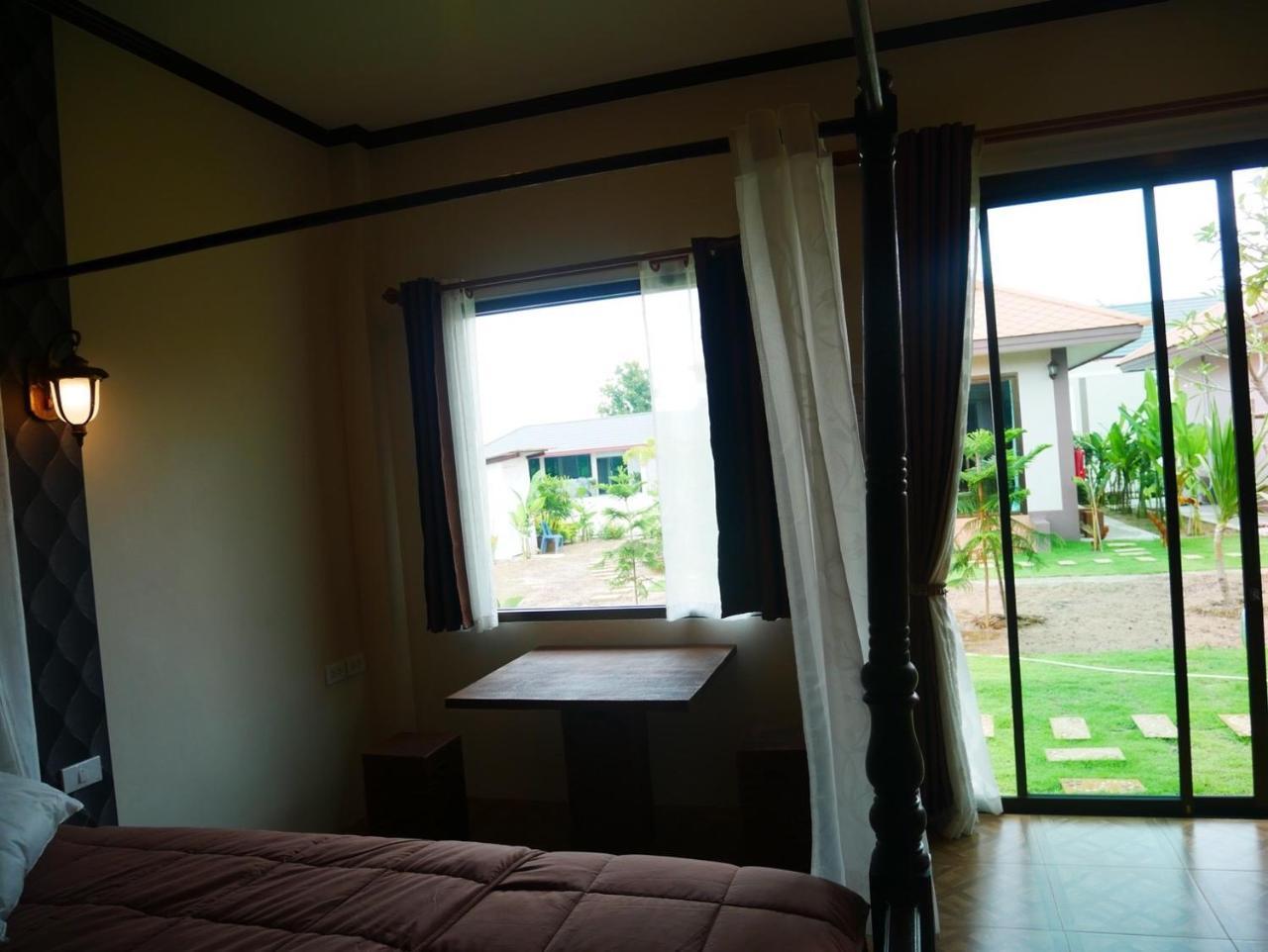 Tinna Resort Ban Nong Mai Ngam Екстериор снимка