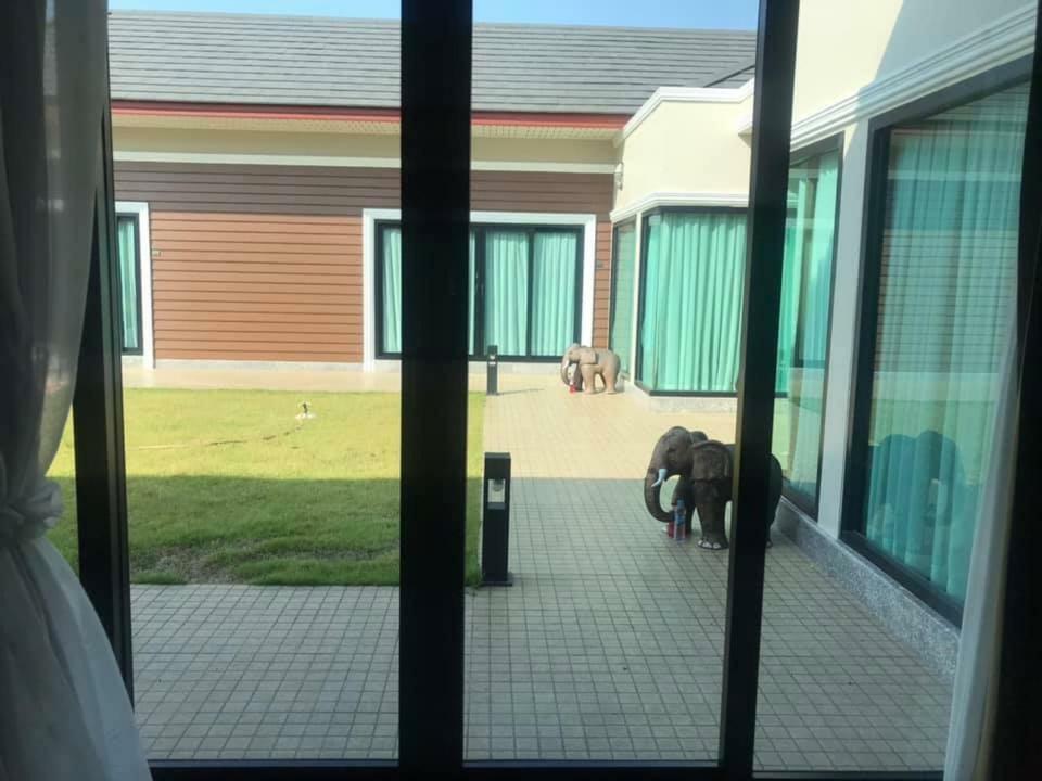Tinna Resort Ban Nong Mai Ngam Екстериор снимка